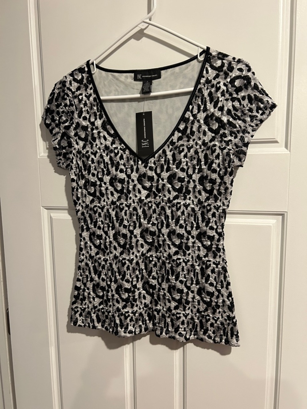 INC International Concepts Black & White Leopard-Print V-Neck Top